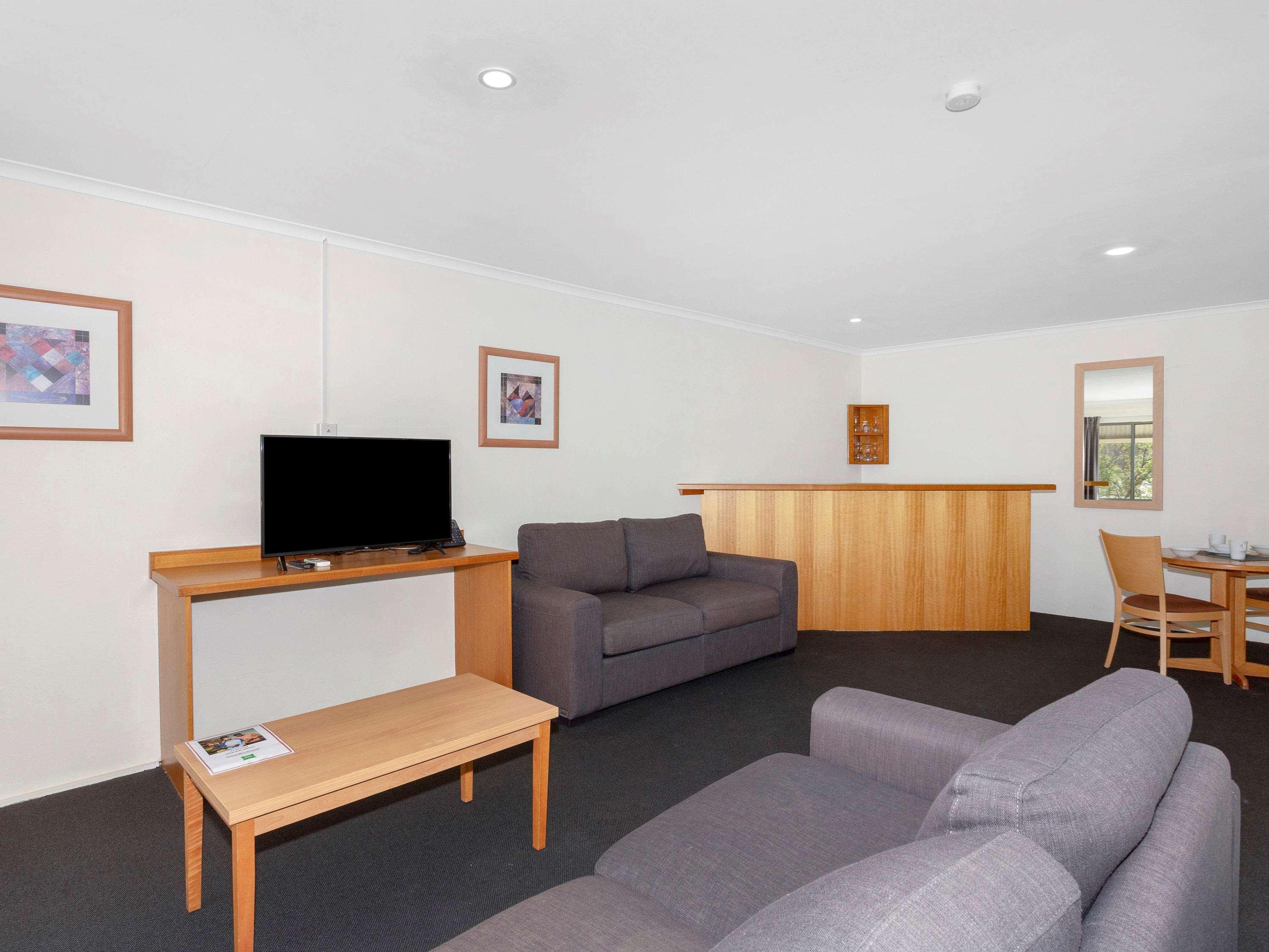 Ibis Styles Eagle Hawk Hotel